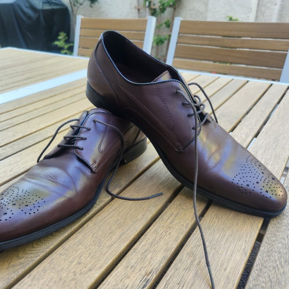 Geox Respira Italian Leather Shoe Brown - Size US10, EU43 (Gently Used)